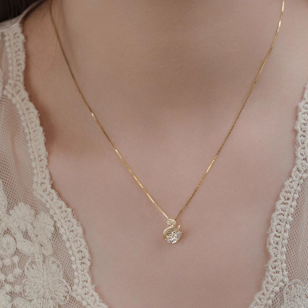 Mini Swan Sparkle Pendant Necklace Daily Wear