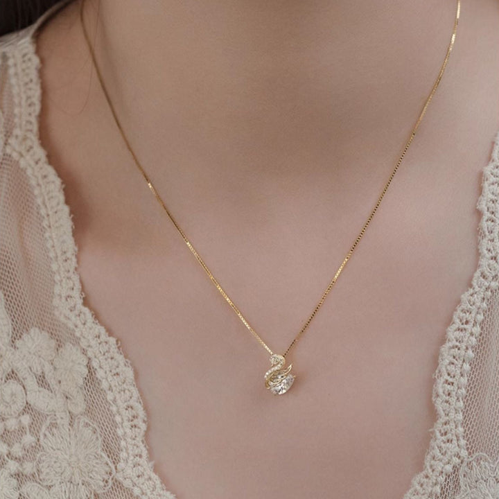 Mini Swan Sparkle Pendant Necklace Daily Wear