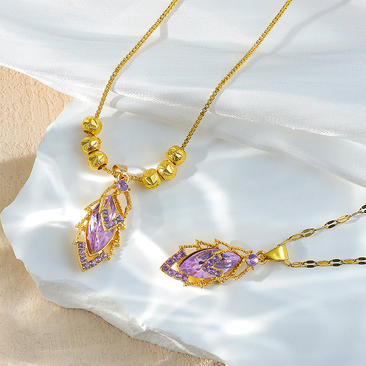 Zircon leaf pendant jewelry