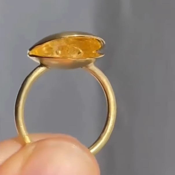 Gold Shell Ring with Zircon