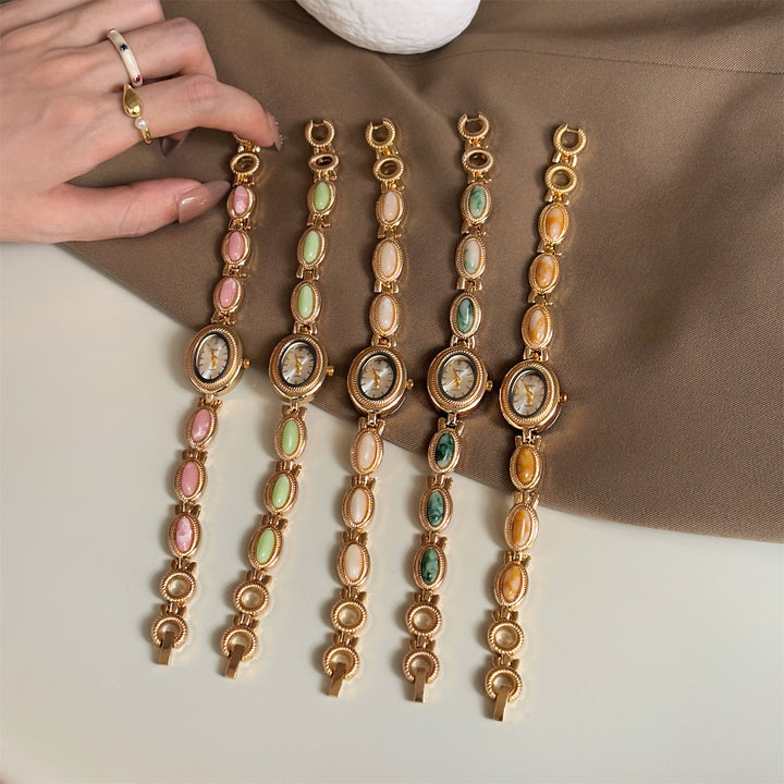 Luxury Retro Chain Bracelet Watch For Women