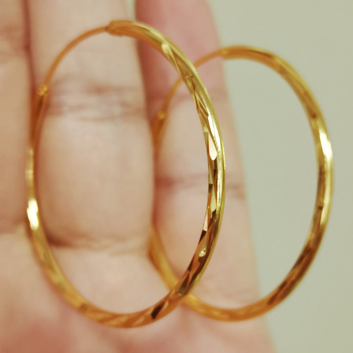 Textured Large Gold Hoop Earrings 1.4 Inch For Daily Outfits And Events