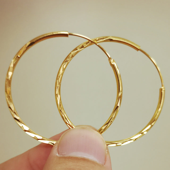 Textured Large Gold Hoop Earrings 1.4 Inch For Daily Outfits And Events
