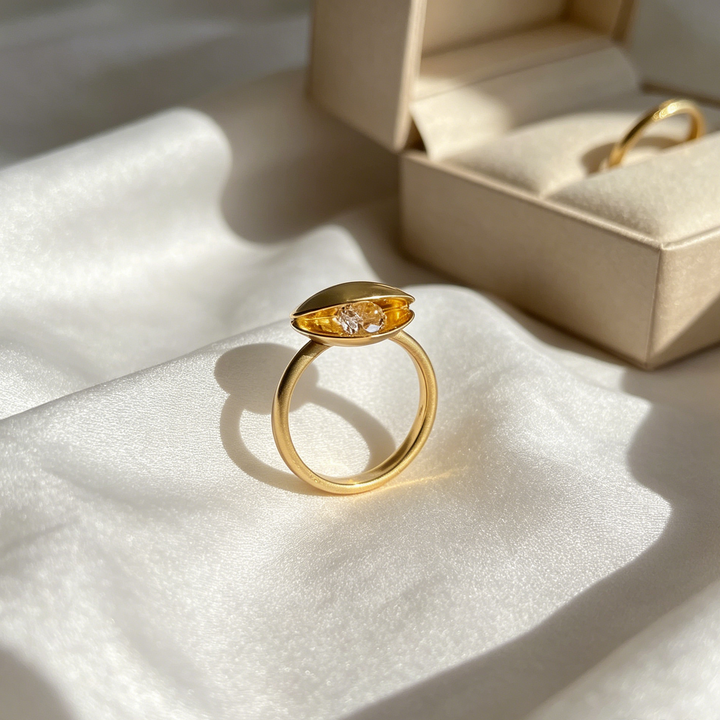 Gold Shell Ring with Zircon