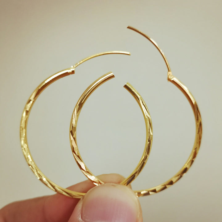 Textured Large Gold Hoop Earrings 1.4 Inch For Daily Outfits And Events