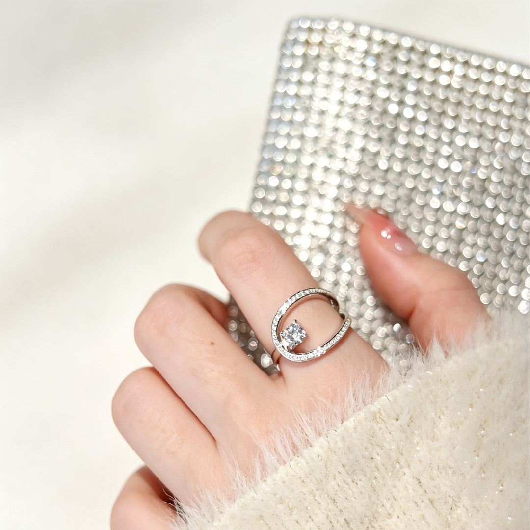 Twisted Halo CZ Ring