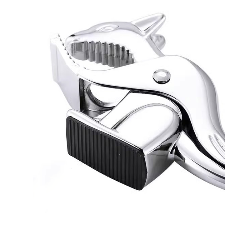 Squirrel-Shaped Multi-Functional Nut Cutter