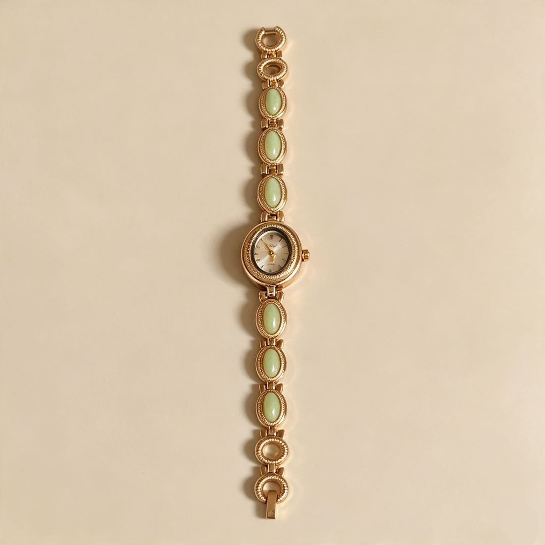 Luxury Retro Chain Bracelet Watch For Women