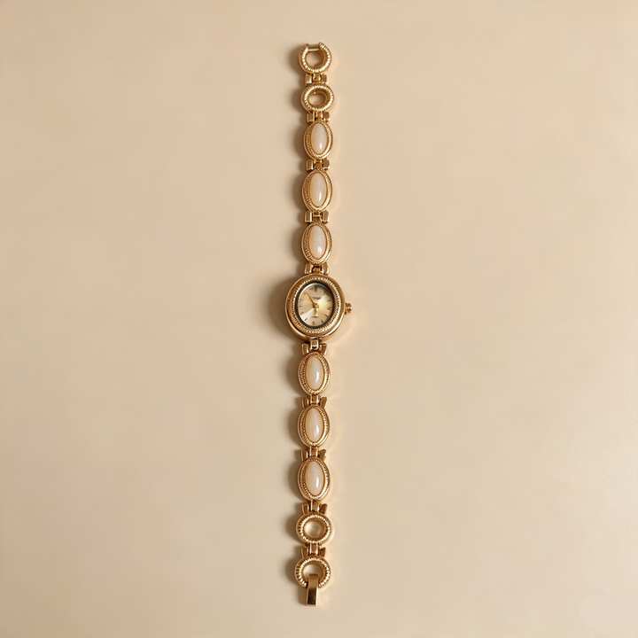 Luxury Retro Chain Bracelet Watch For Women