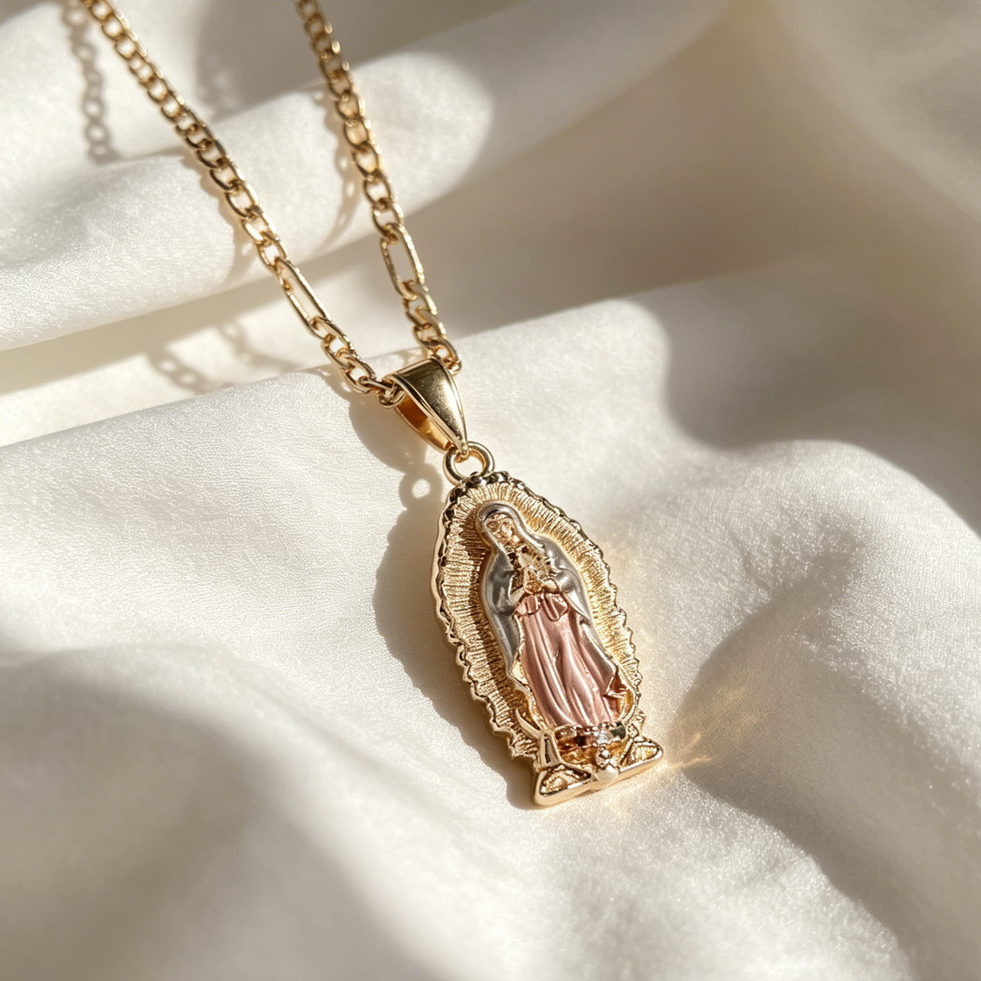 Zirconia Head Pendant Chain Necklace
