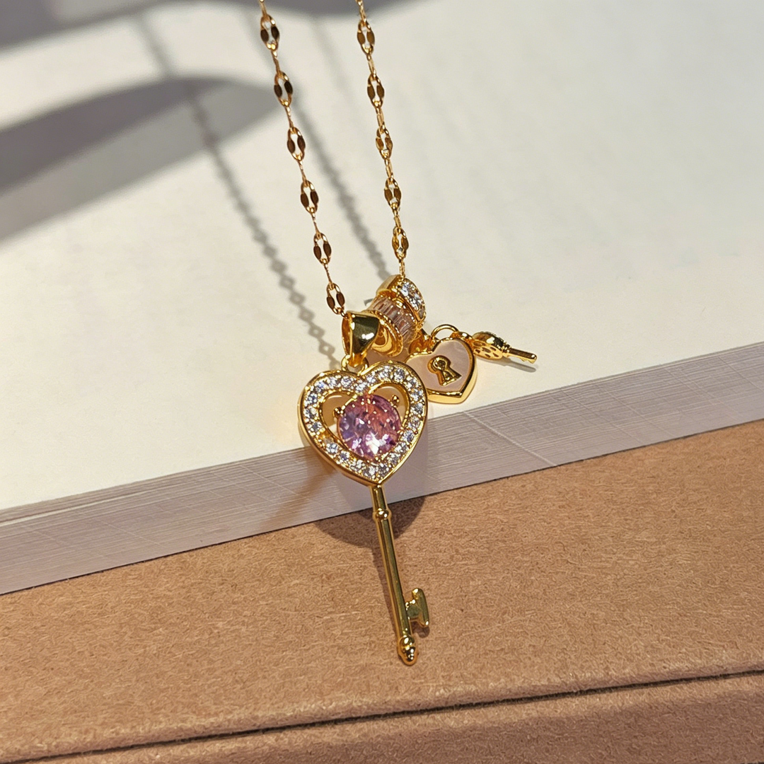 Cute Charm Pendant Necklace Set for Women