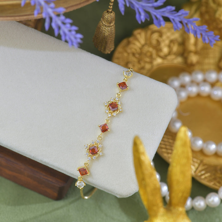Luxurious Zircon Geometric Court Bracelet