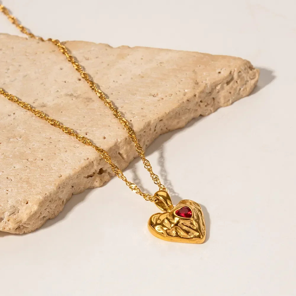 Red Heart Gold Pendant Necklace