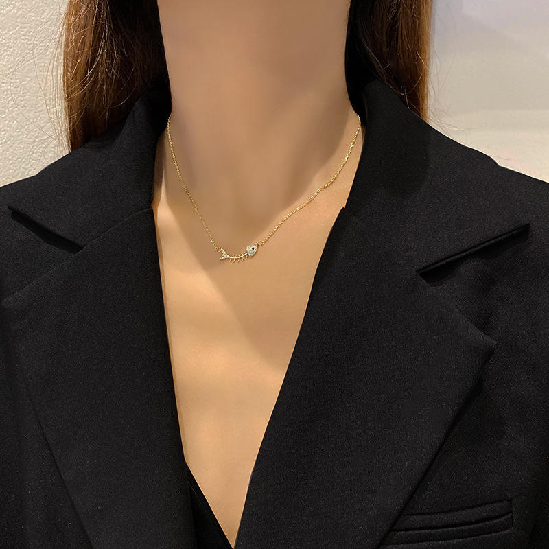 Fashion Inlaid Zircon Fish Bone Necklace
