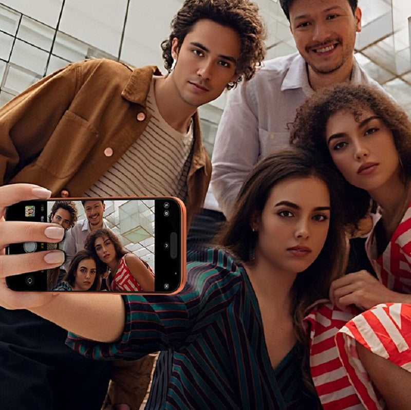 Selfie Screen – Magnetic Rear Camera Selfie Display