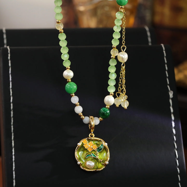 Pearl Floral Pendant Beaded Necklace