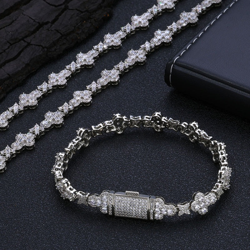 Luxury Iced Clover Link Bracelet