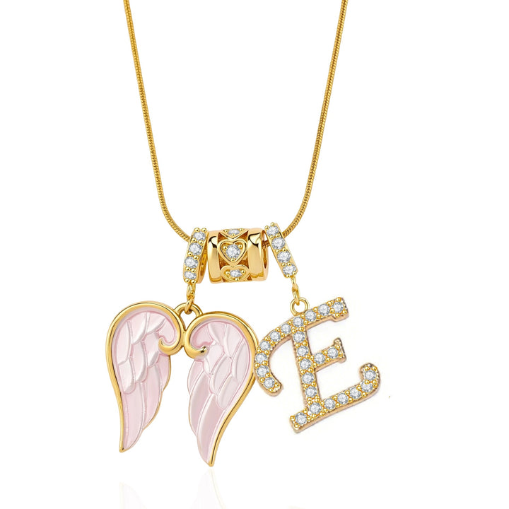 Elegant and Luxurious Gold Pendant Necklace