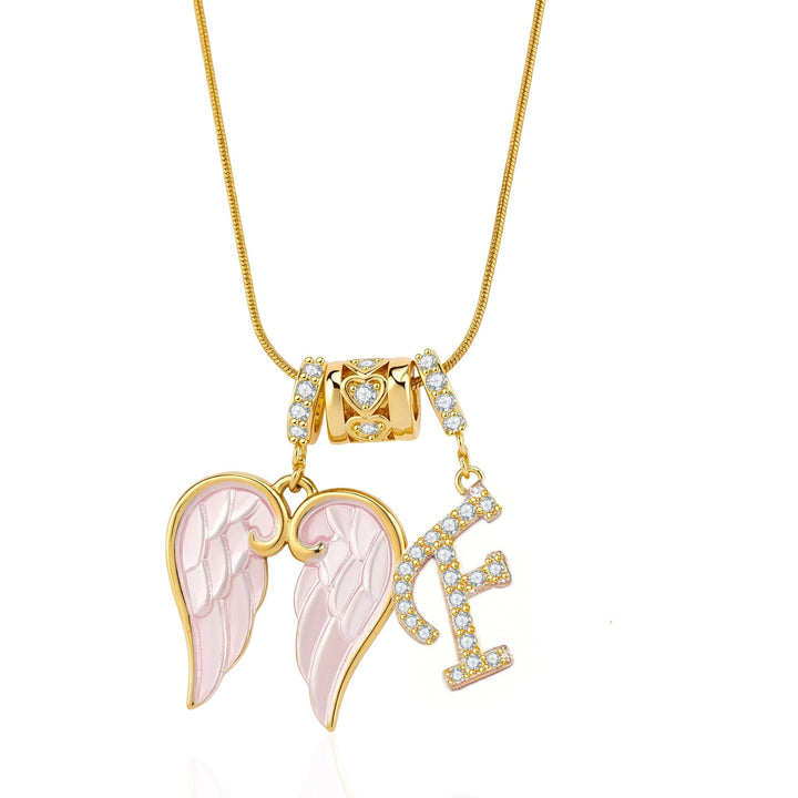 Elegant and Luxurious Gold Pendant Necklace
