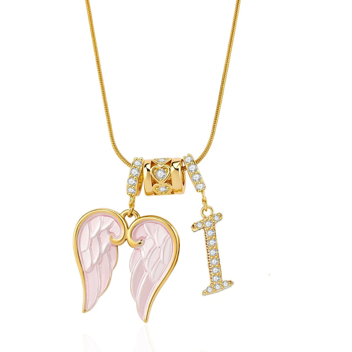 Elegant and Luxurious Gold Pendant Necklace