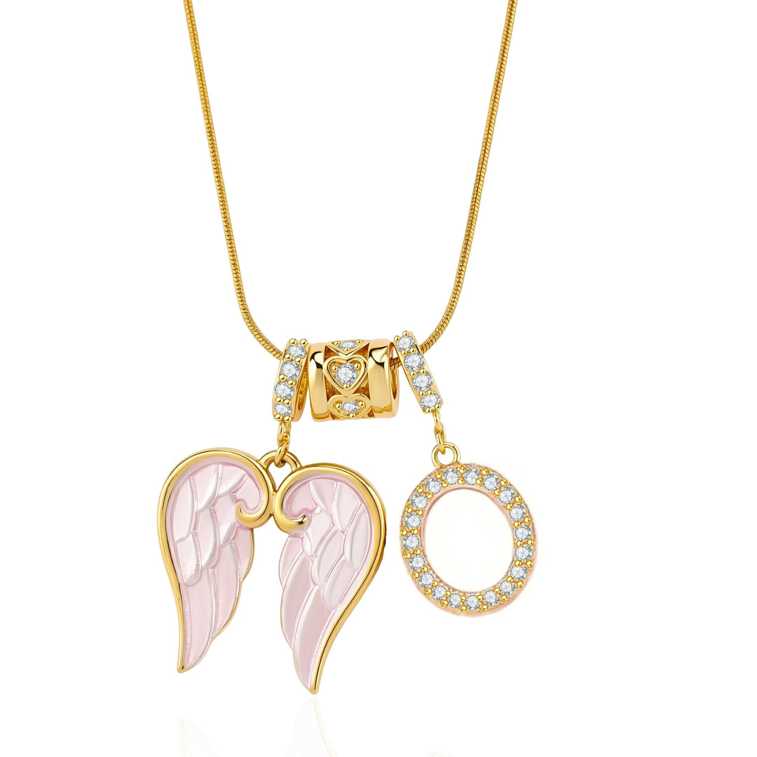 Elegant and Luxurious Gold Pendant Necklace