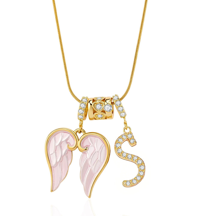 Elegant and Luxurious Gold Pendant Necklace