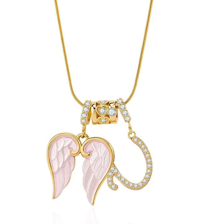 Elegant and Luxurious Gold Pendant Necklace
