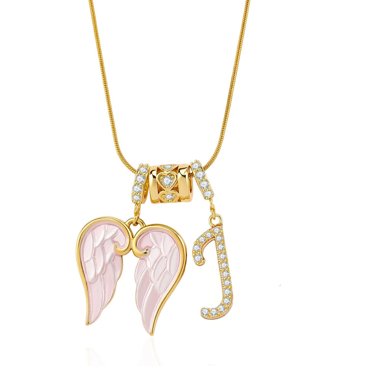 Elegant and Luxurious Gold Pendant Necklace