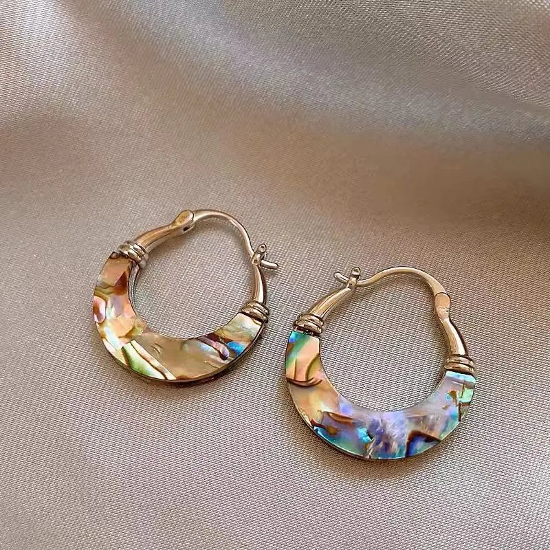 Abalone shell curved earrings